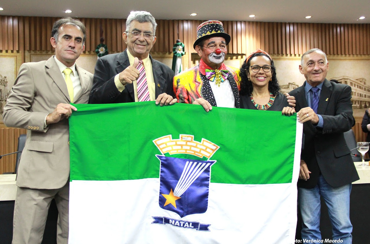 Há 40 anos em Natal, Palhaço Facilita recebe título de Cidadão Natalense