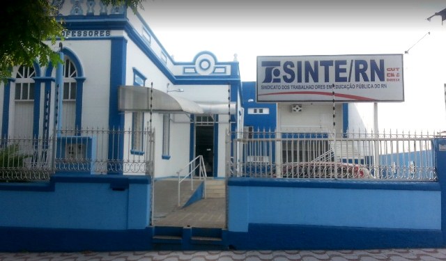 Justiça manda Governo do RN pagar direito dos professores retroativo há 5 anos