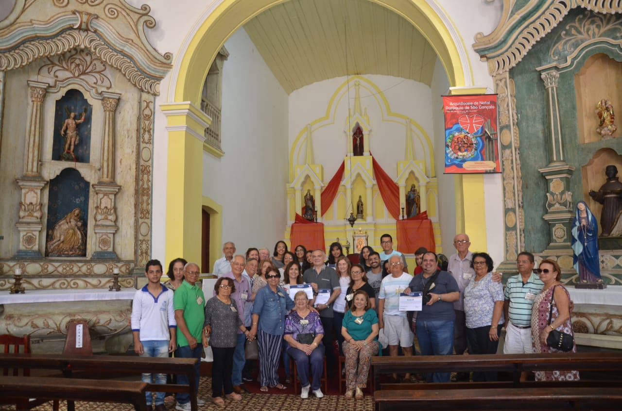 Turistas que vão a São Gonçalo são recebidos pelo prefeito Paulinho