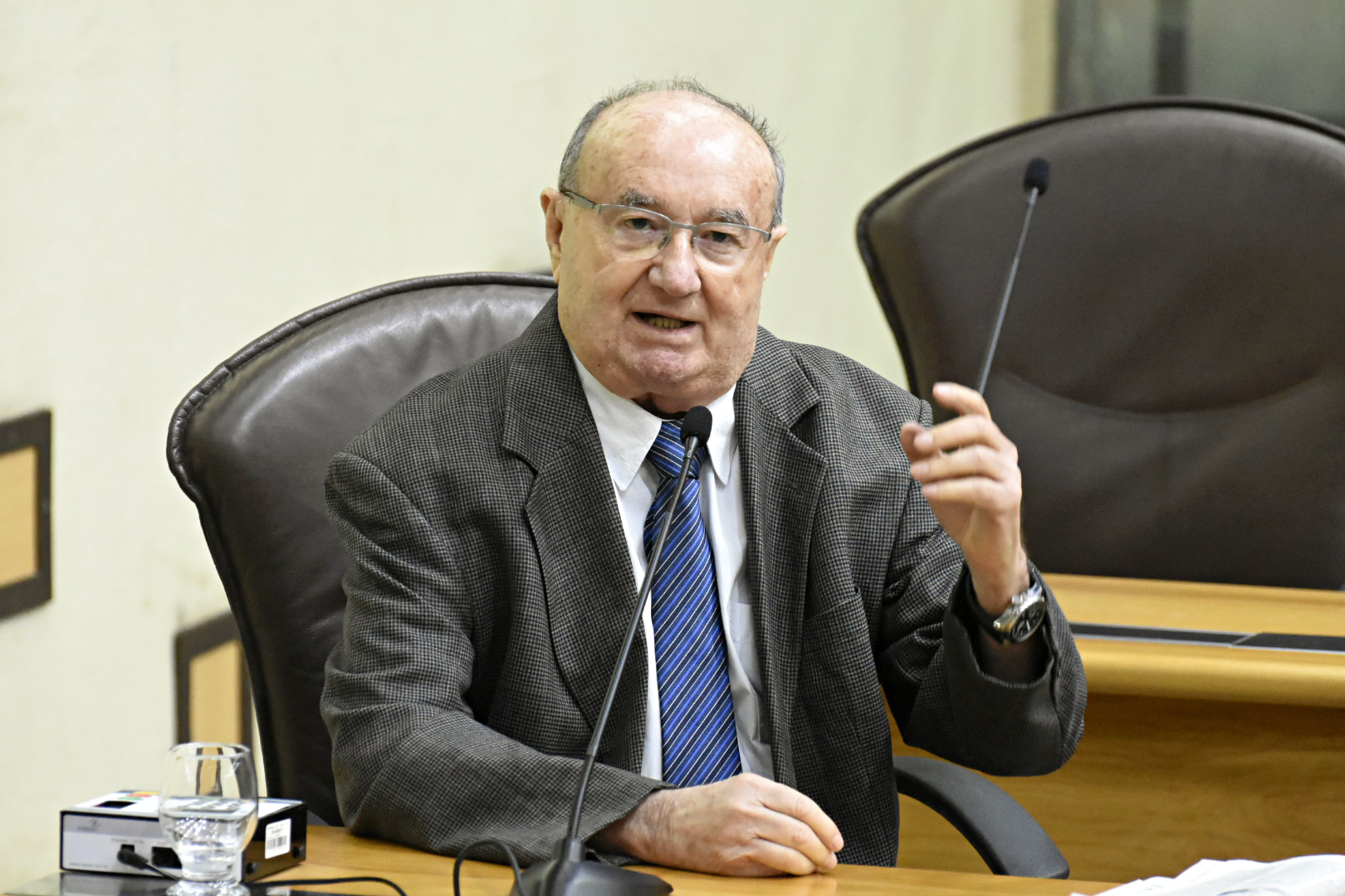 "Estado é quem deve assistir os municípios", diz deputado sobre Proedi
