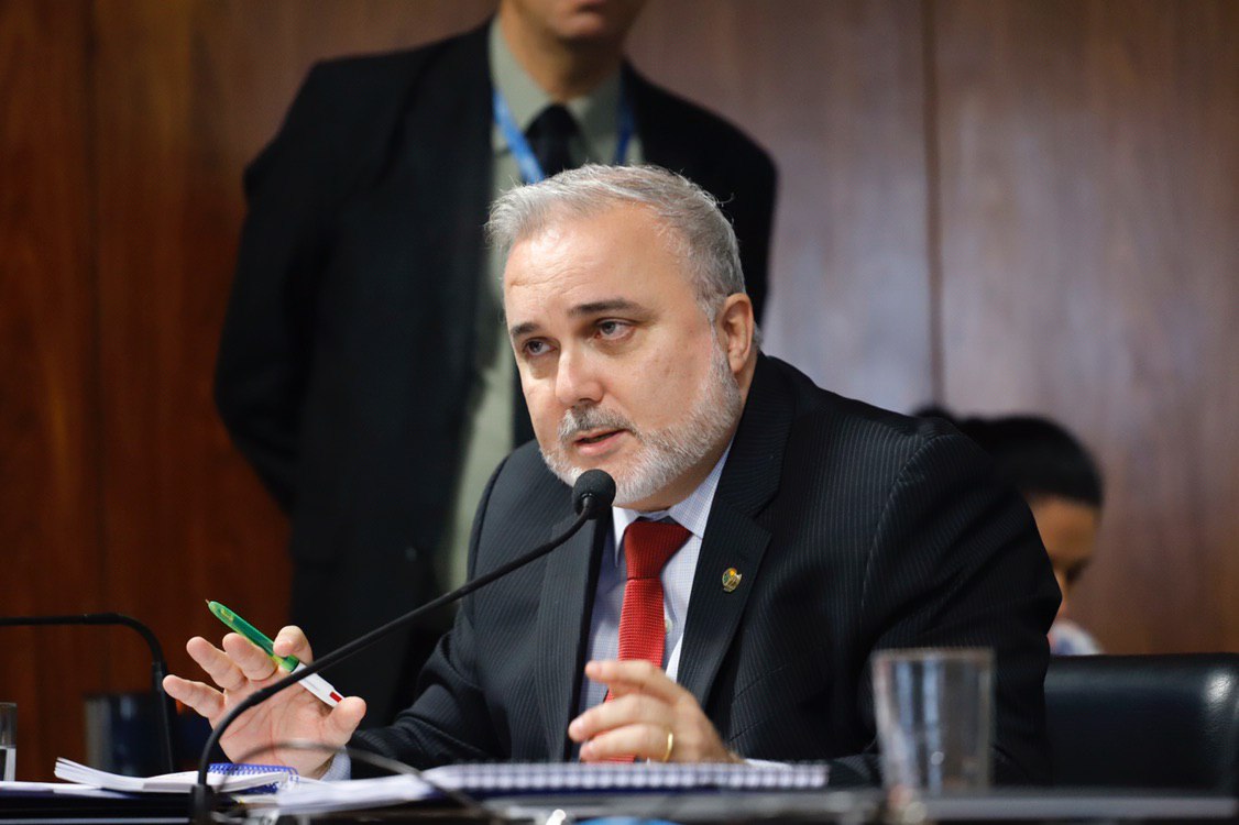"Privatizações em curso pelo governo Bolsonaro são criminosas", aponta Jean Paul