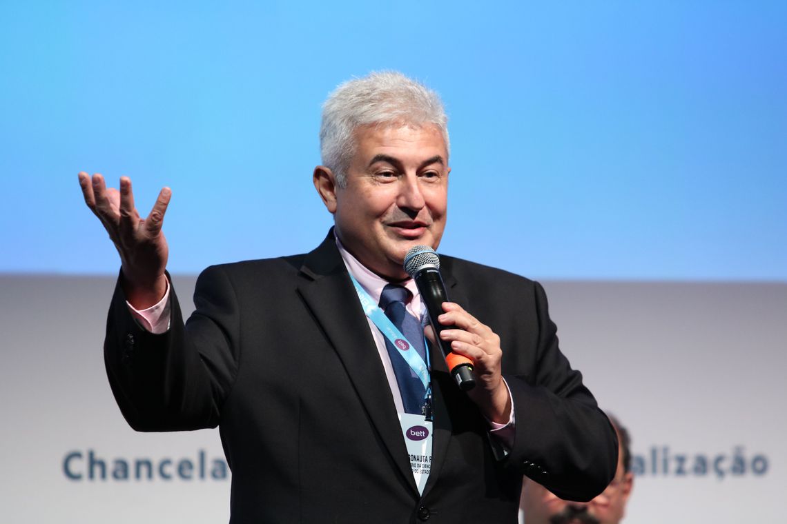 Bolsas do CNPq serão pagas em outubro, diz ministro