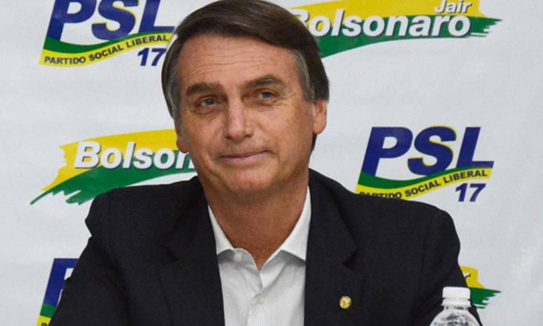 Ala do PSL reage a Bolsonaro e lembra silêncio do presidente sobre caso Queiroz