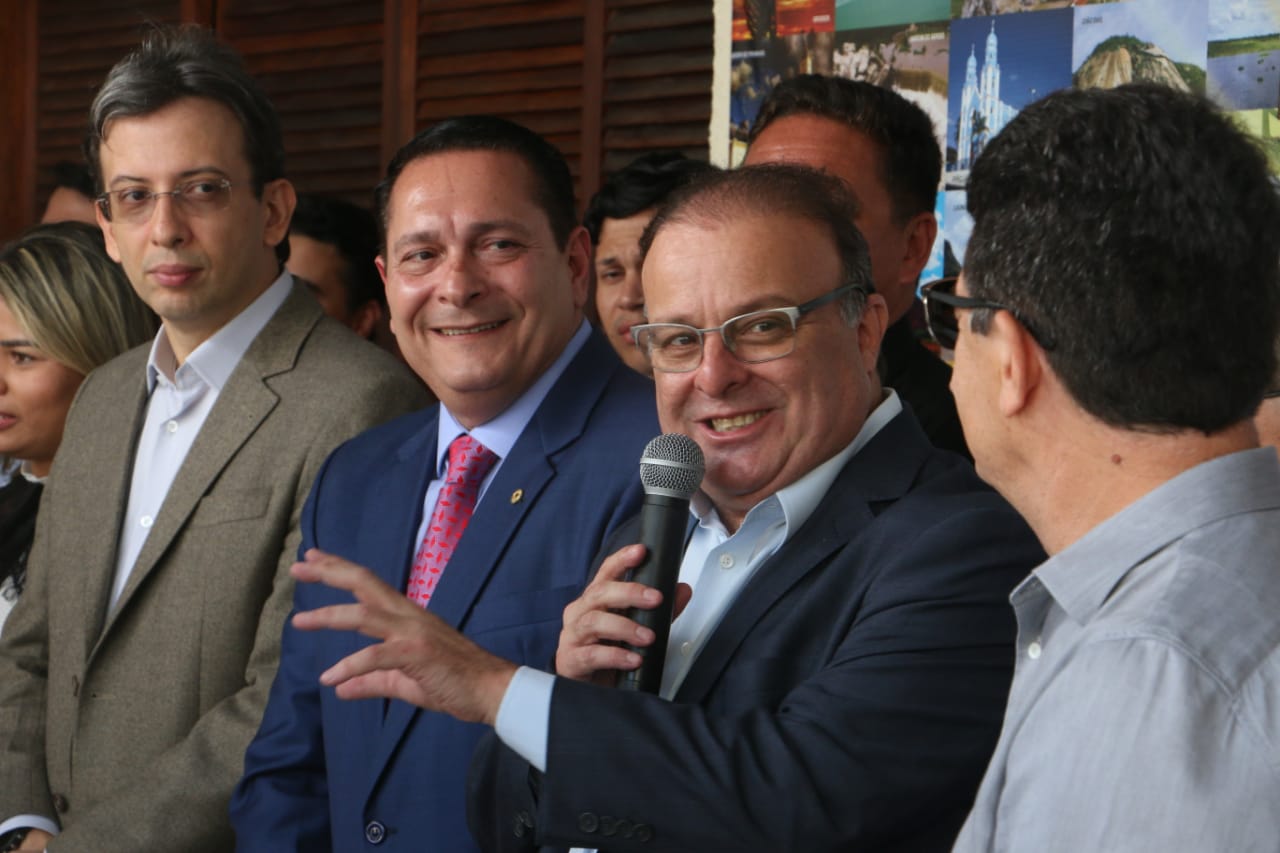 Com presença de Fátima e Ezequiel, Paulinho inaugura nova sede da Fecam-RN