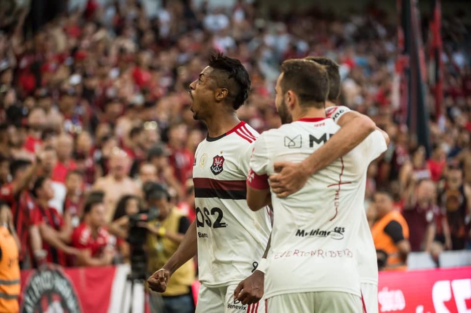 Flamengo quebra tabu e detona o VAR em Curitiba