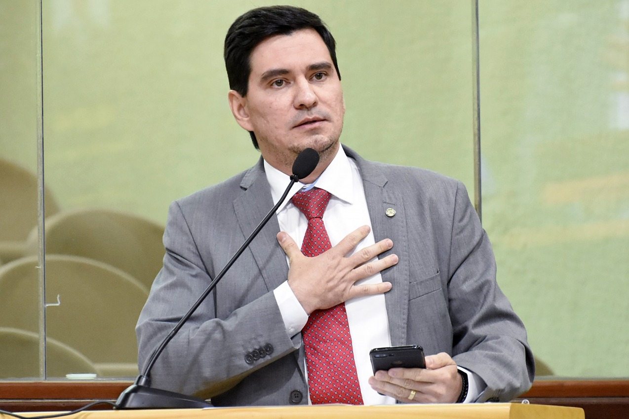 Deputado acusa líder do governo Fátima na AL de promover ataques pessoais