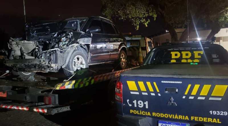 PRF recupera veículo roubado, mas bandidos fogem após troca de tiro em Macaíba