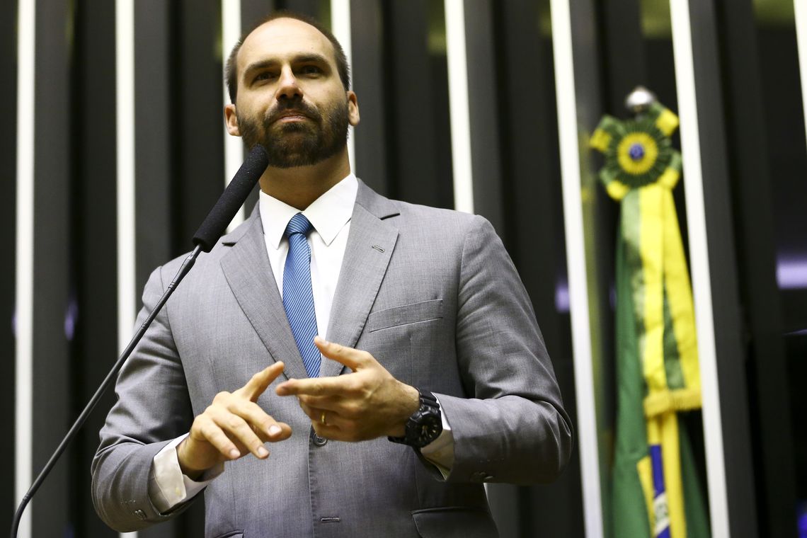 Eduardo Bolsonaro destitui vice-líderes do PSL na Câmara