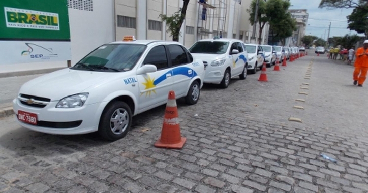 STTU realiza curso de qualidade no atendimento para taxistas em Natal