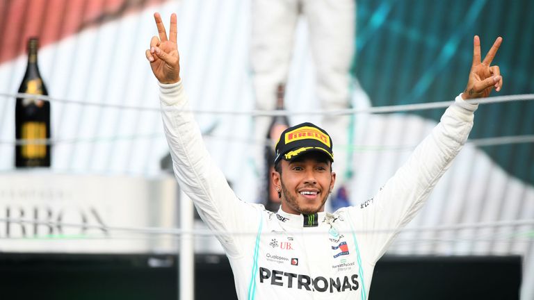 Lewis Hamilton é hexacampeão mundial de Fórmula 1