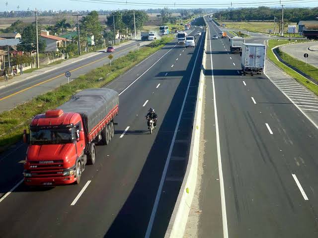 Governo publica edital de concessão da BR-101 no trecho entre dois estados