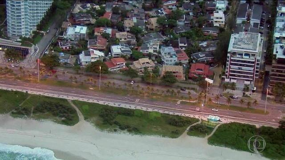 Polícia apreende sistema de portaria do condomínio de Bolsonaro para perícia