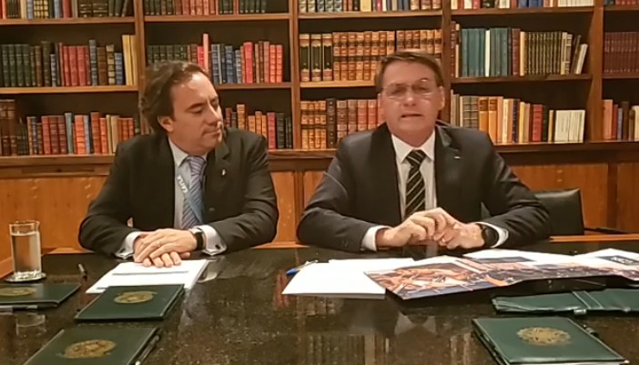 Saída do PSL é "separação amigável", diz Bolsonaro