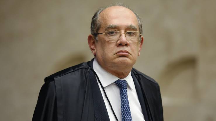(VÍDEO) Manifestação em Natal tem enterro simbólico de Gilmar Mendes; assista