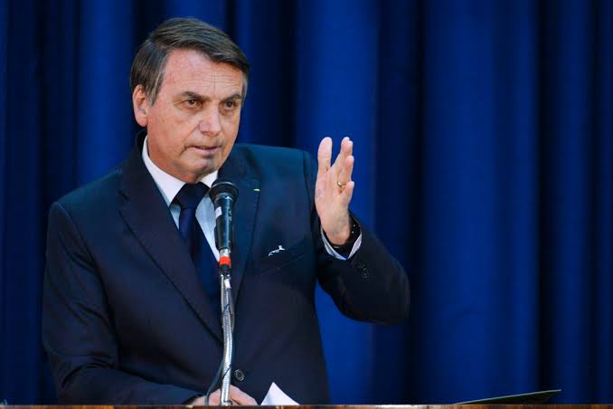 Bolsonaro comemora desempenho da economia