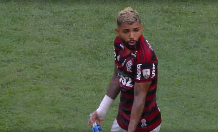 VÍDEO: Assista ao gesto que fez Gabigol ser expulso na final da Libertadores