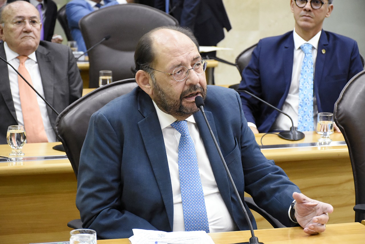 Fátima comete 'pedalada fiscal' e quer dividir improbidade com AL, diz deputado