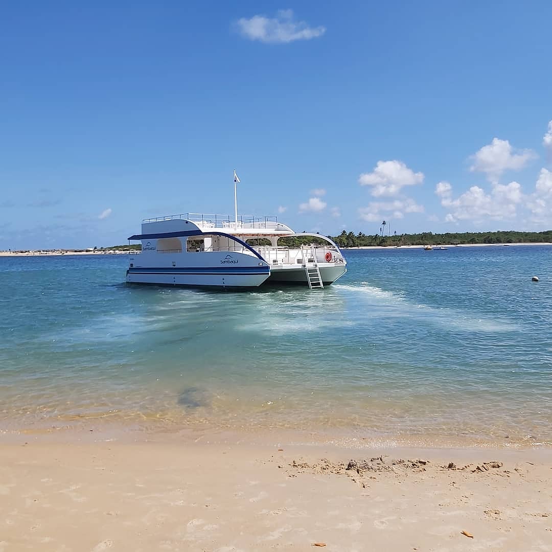 Catamarã Sambaqui é a nova atração no turismo de Barra do Cunhaú