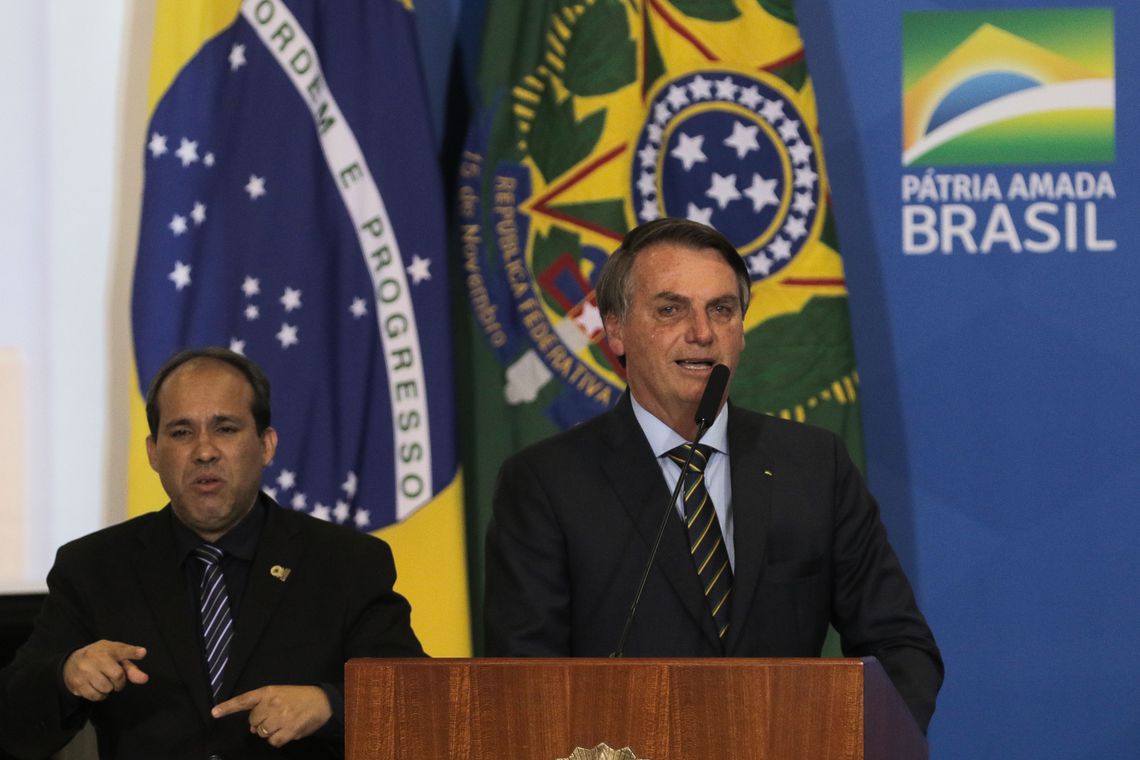Bolsonaro sinaliza desejo de transferir embaixada do Brasil em Israel