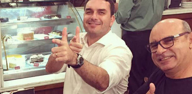 MP:Queiroz recebeu R$ 2 milhões em depósitos de 13 indicados de Flávio Bolsonaro