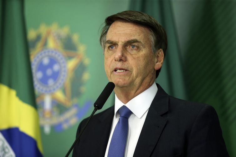 Bolsonaro diz que tendência é a de vetar Fundo Eleitoral de R$ 2 bilhões
