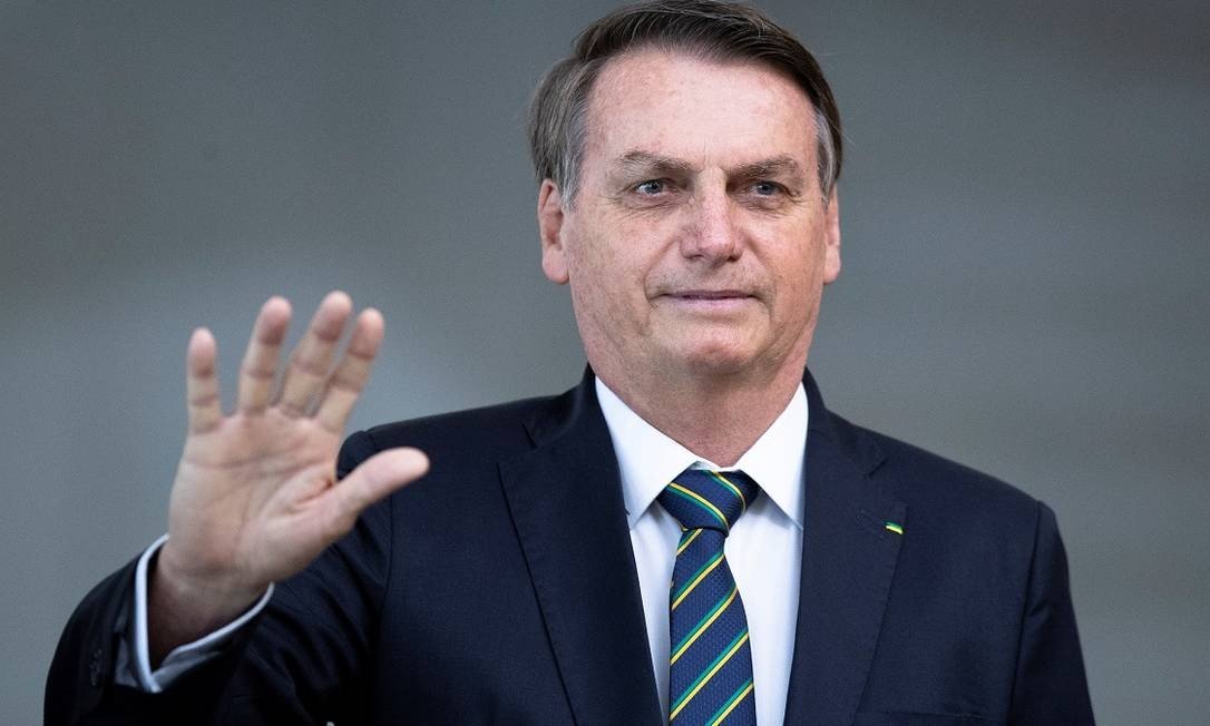 Bolsonaro sinaliza sanção do fundo de R$ 2 bi com 'medo' de impeachment