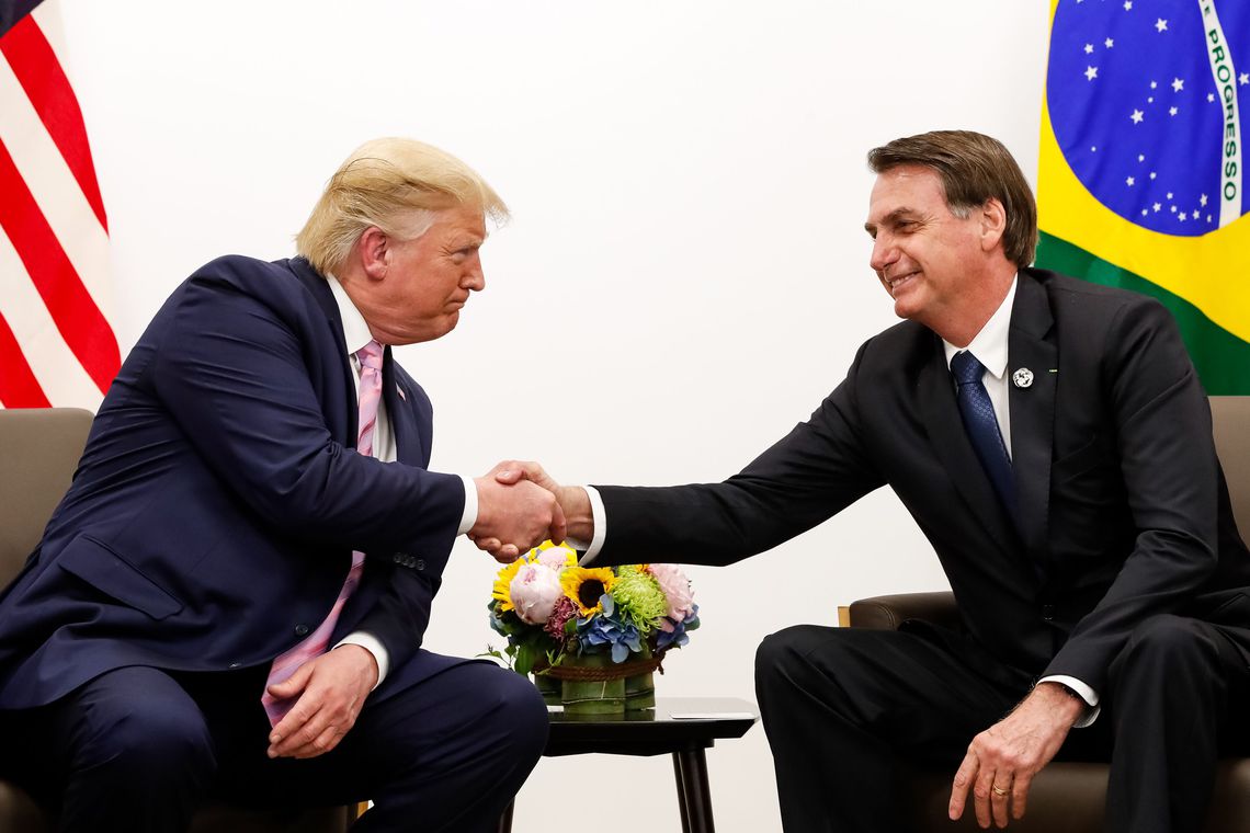Trump se compromete a não taxar aço brasileiro, diz Bolsonaro