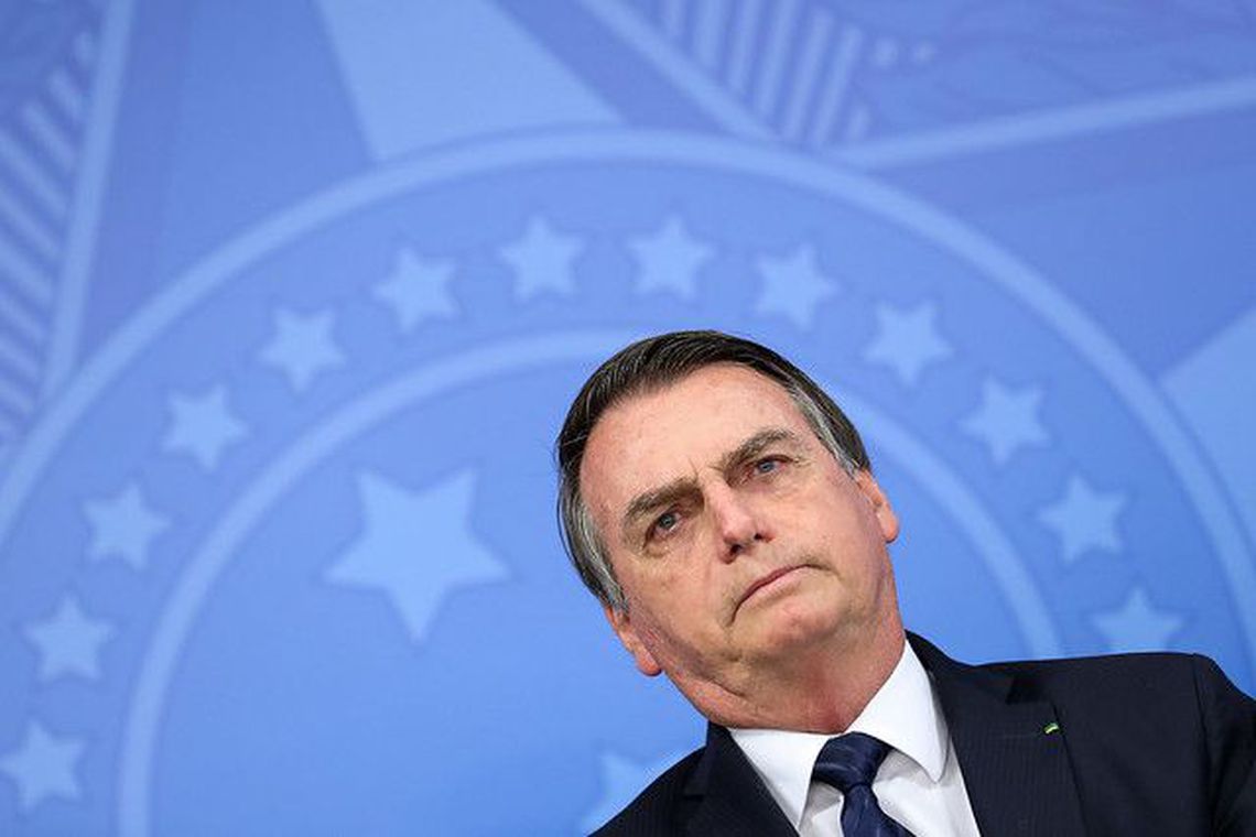 Bolsonaro concede indulto de Natal a policiais