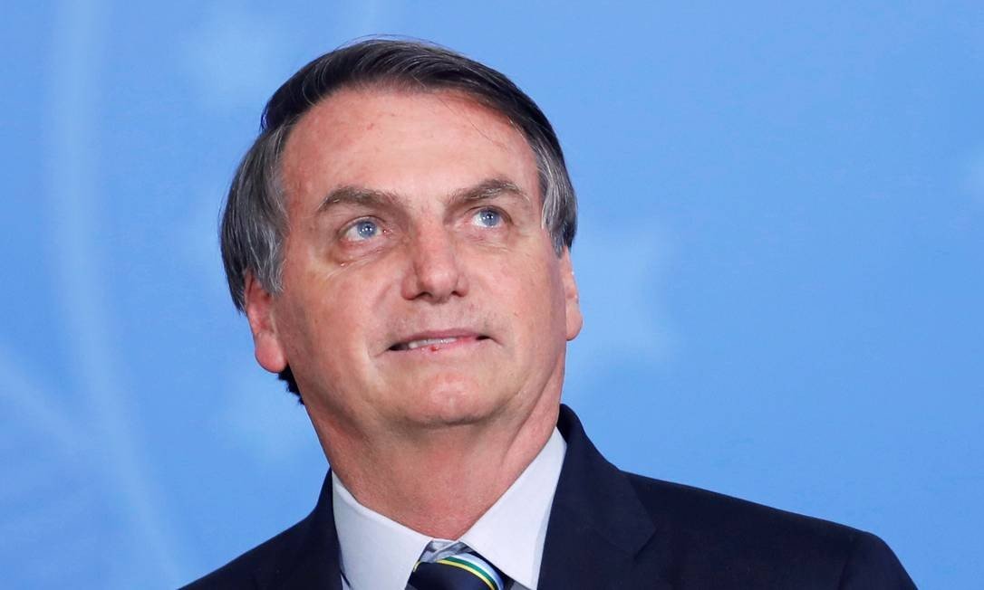 Bolsonaro tem alta após passar noite no hospital por causa de tombo em banheiro