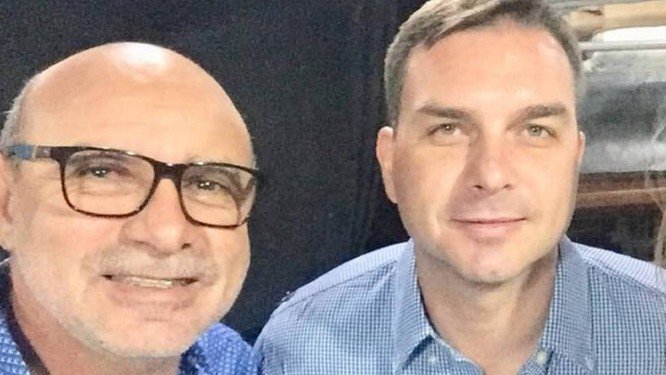 Justiça quebra sigilo telefônico de Queiroz e mais 28 ligados a Flávio Bolsonaro