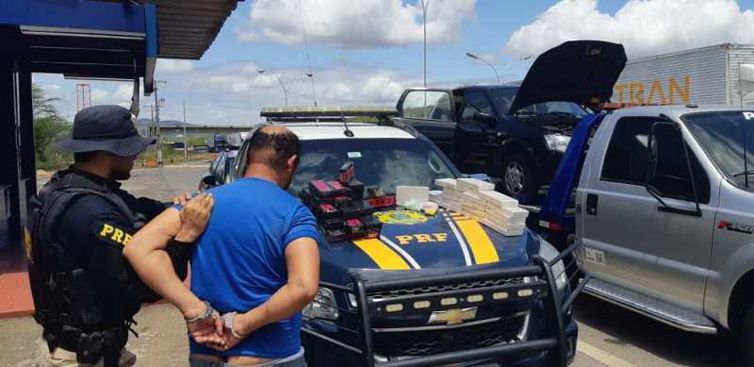 PRF apreende maconha, cocaína e comprimidos de ecstasy na Bahia