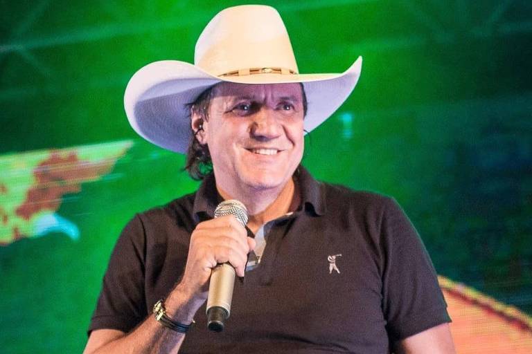 Cantor sertanejo morre depois de infarto durante show no Paraná