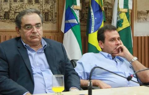 Carlos Eduardo e Álvaro Dias ainda não cumpriram 16 promessas de campanha