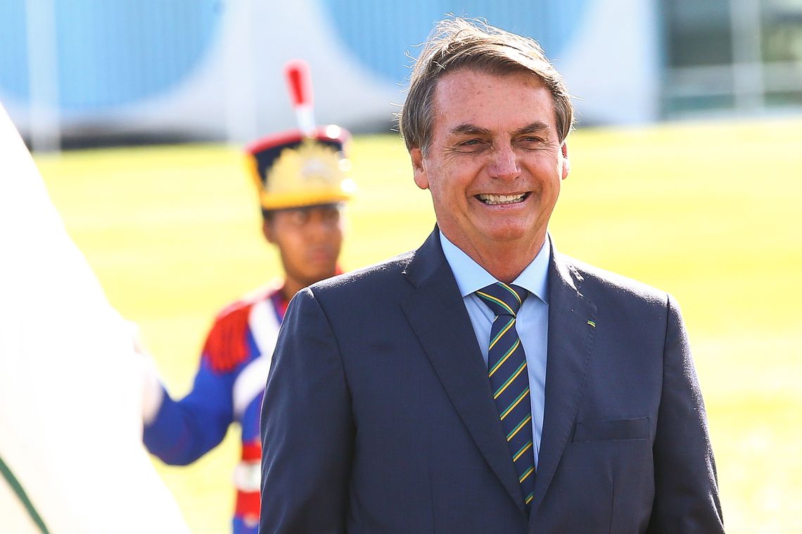 Bolsonaro pode fazer nova inspeção de saúde devido a problema detectado