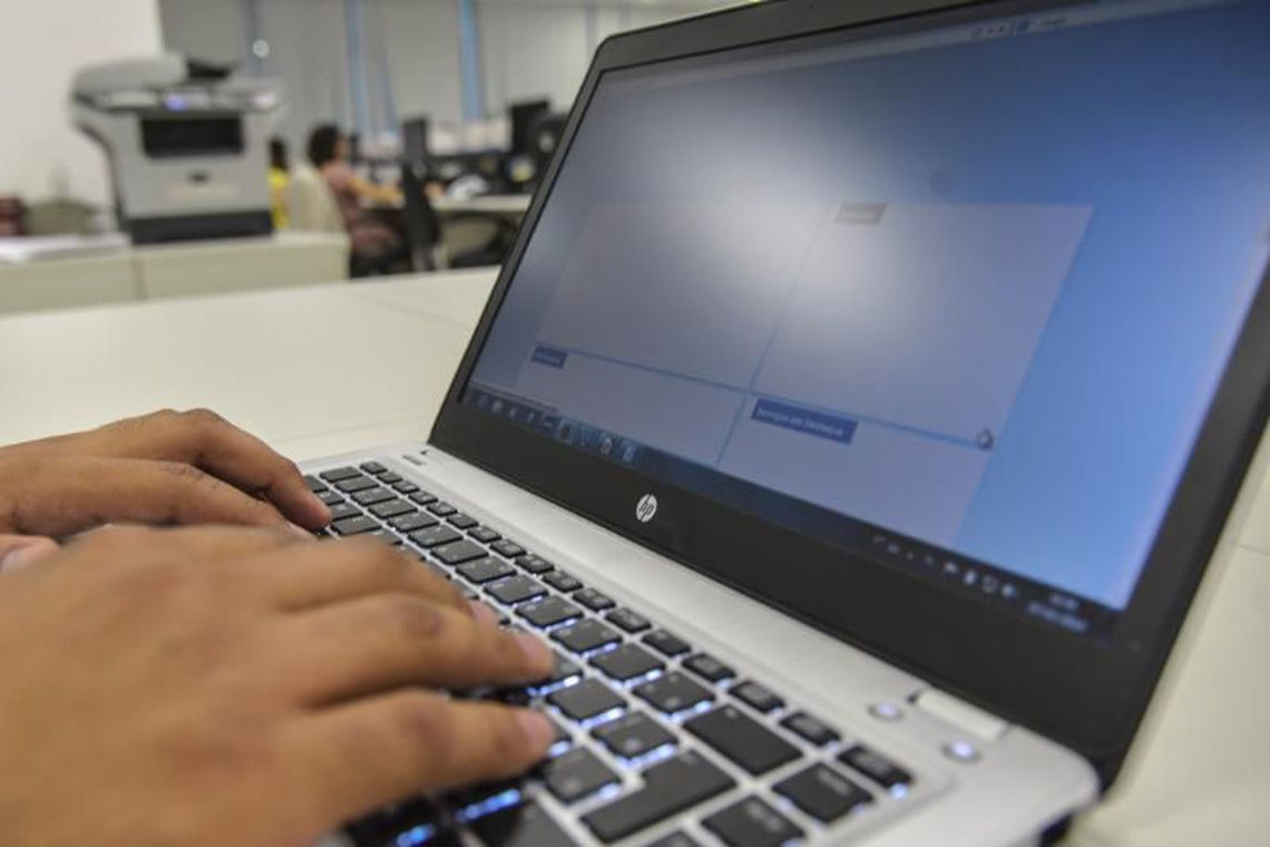 Piloto do Enem Digital terá até 100 mil participantes em 15 capitais nesse ano