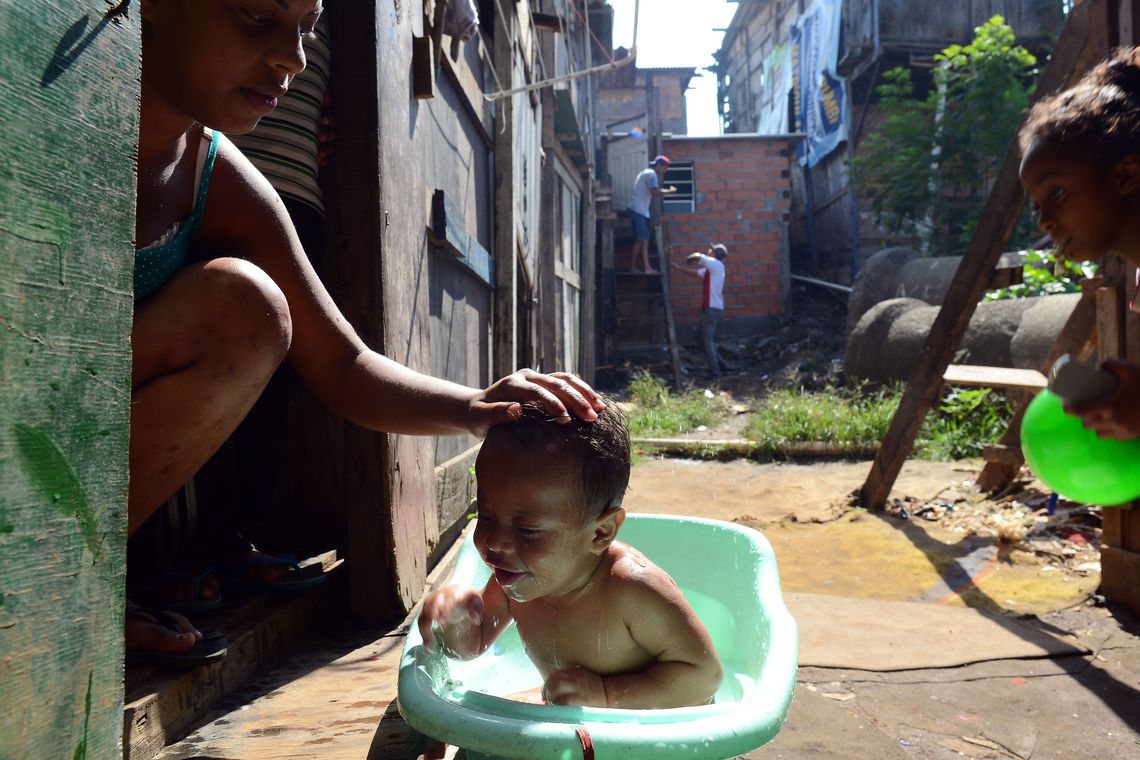 Moradores de favelas movimentam R$ 119,8 bilhões por ano no Brasil