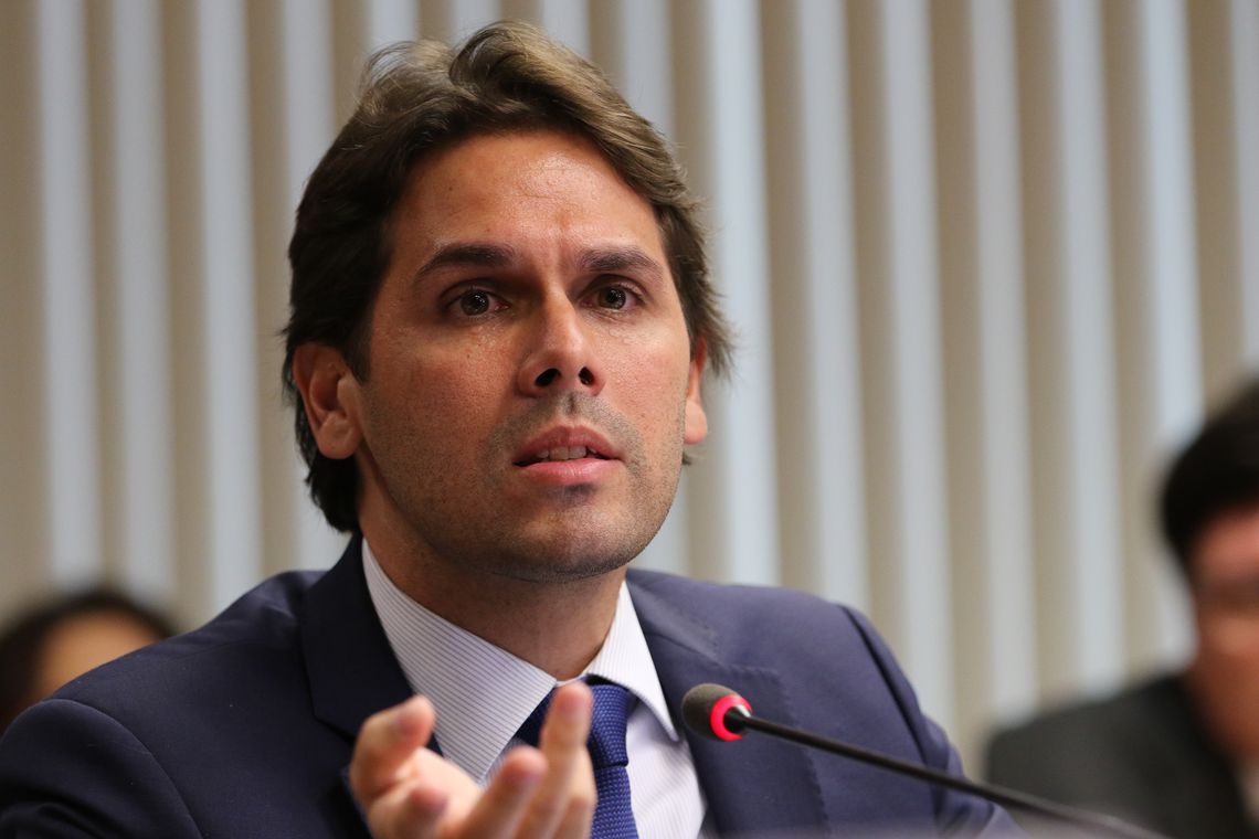 Rogério Marinho anuncia demissão do presidente do INSS