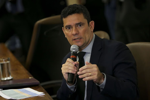Bolsonaro volta a sinalizar indicação de Moro para o STF visando 2022