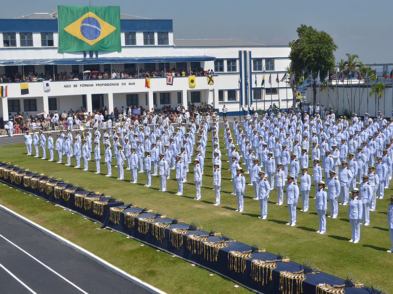 Marinha abre concurso com 66 vagas para Corpos de Saúde e de Engenheiros