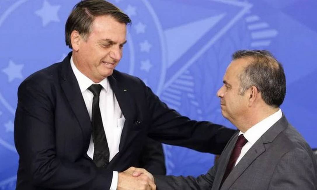 "Foi escolhido por sua competência", diz Bolsonaro sobre Rogério Marinho