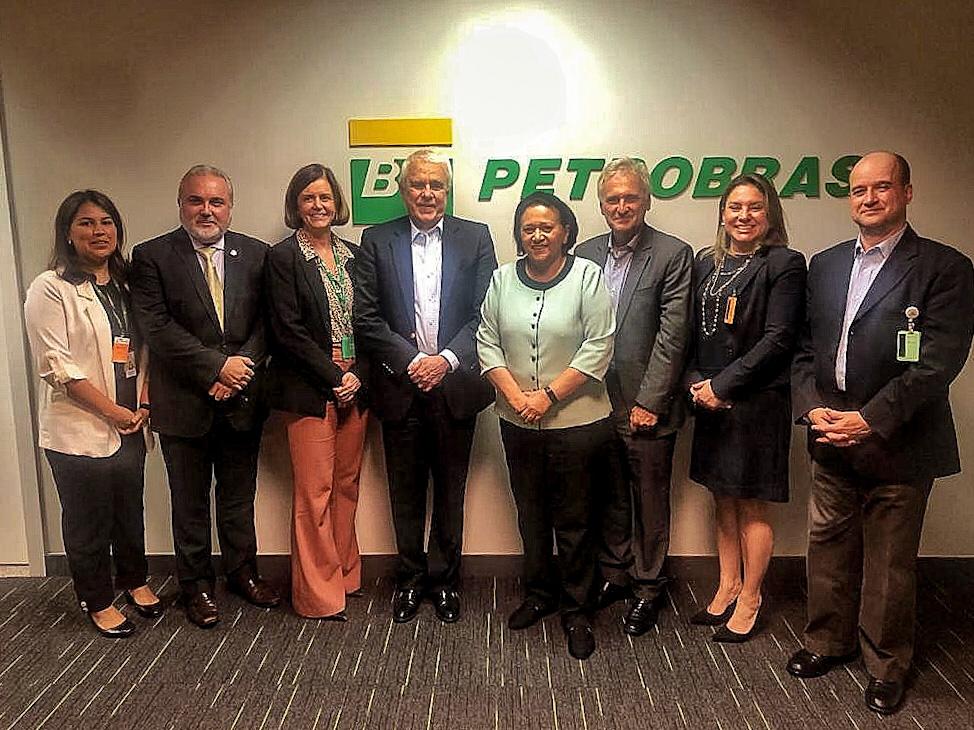 Em nova reunião, Fátima trata de permanência da Petrobras no RN