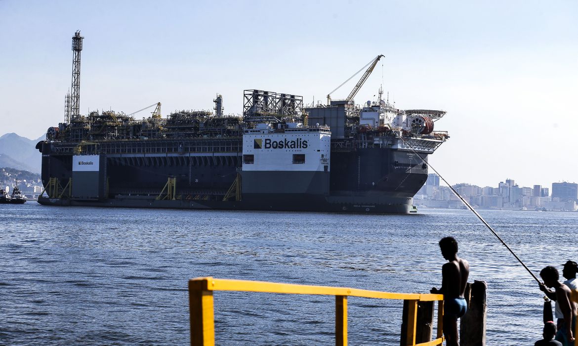 Produção brasileira de óleo e gás supera 4 milhões de barris por dia