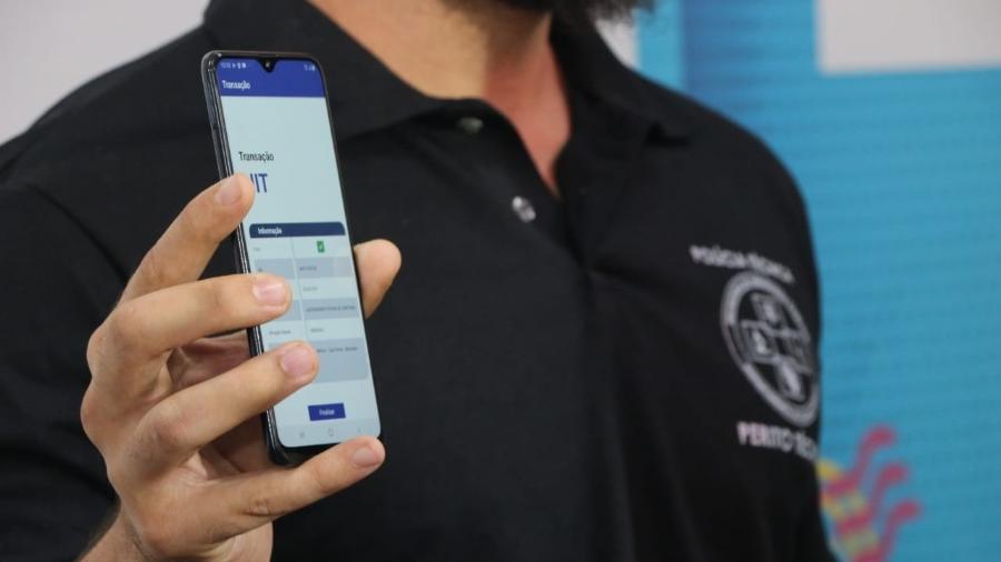Reconhecimento facial por app captura 42 foragidos no Carnaval de Salvador