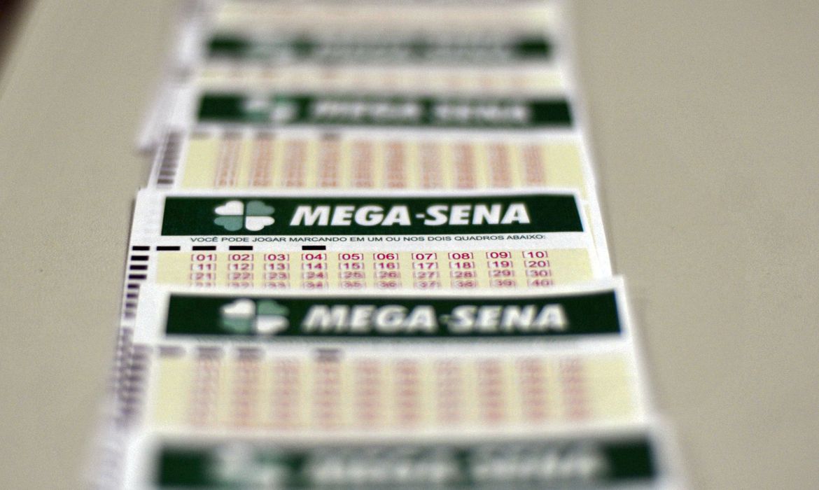 Mega-Sena pode pagar hoje prêmio de R$ 3 milhões
