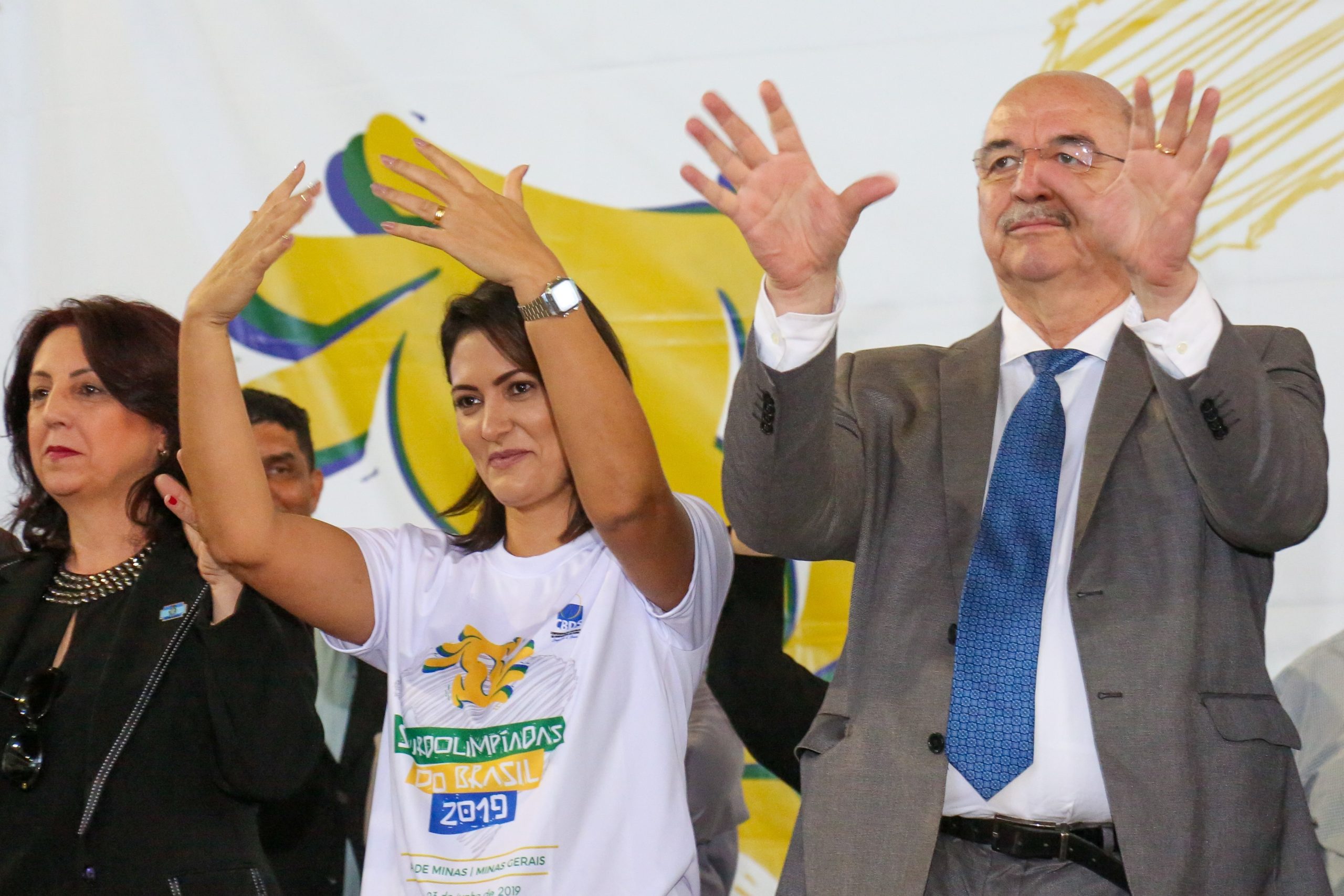 Ex-ministro solta nota e nega notícia sobre suposto caso com Michelle Bolsonaro