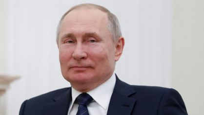 Presidente da Rússia propõe proibir casamento homossexual na Constituição