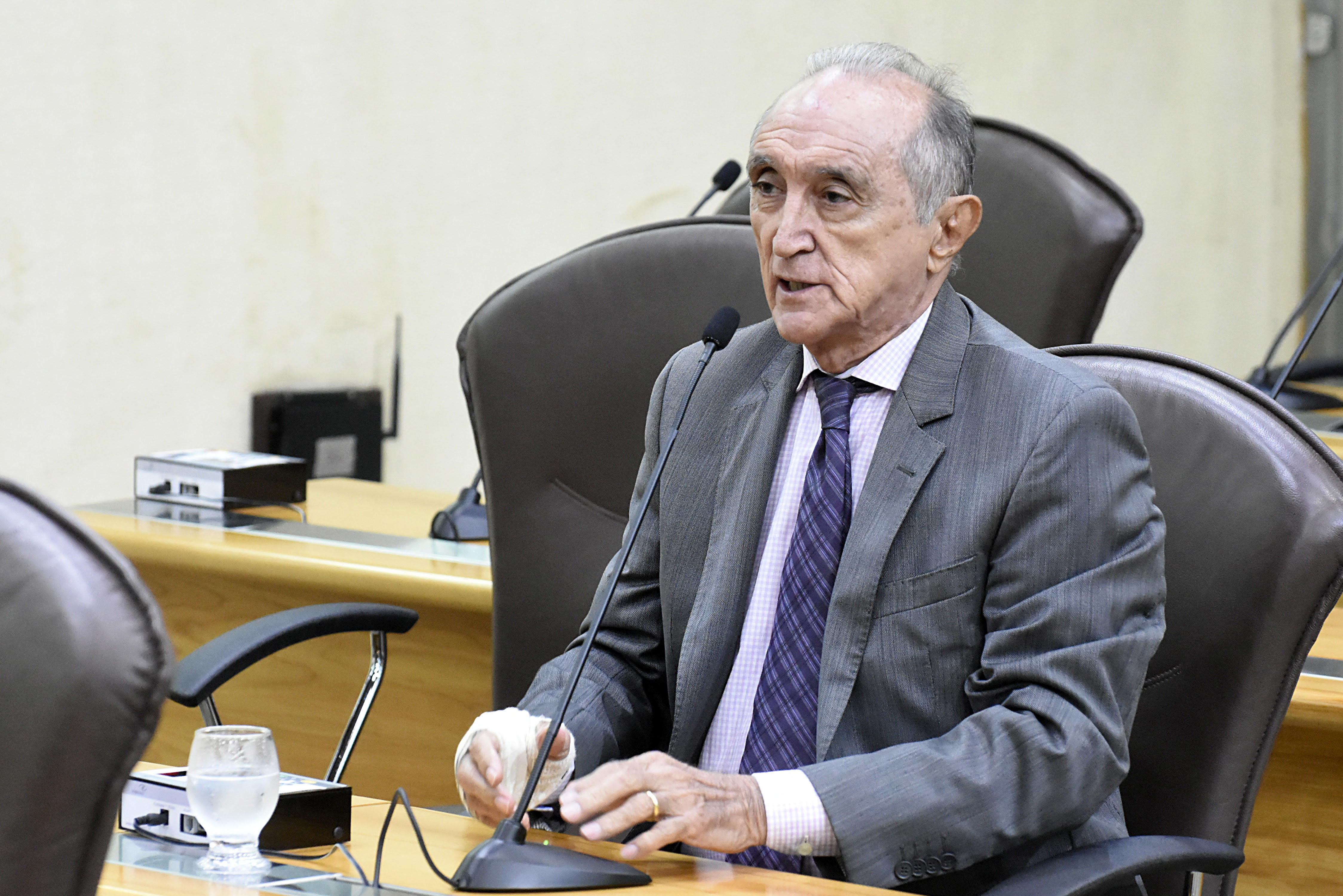 Getúlio: “É um vexame o que está acontecendo nos hospitais do RN"