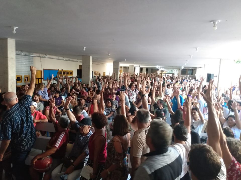 Professores da rede estadual decidem entrar em greve no RN