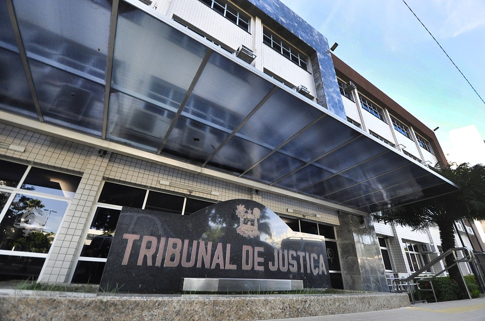 Acusados de extorsão, policiais civis vão cumprir sete anos de reclusão
