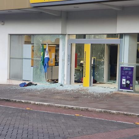 Sete suspeitos são mortos em tentativa de assalto a banco